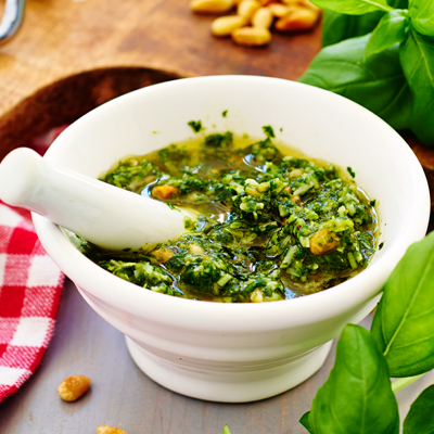 Verse pesto van basilicum