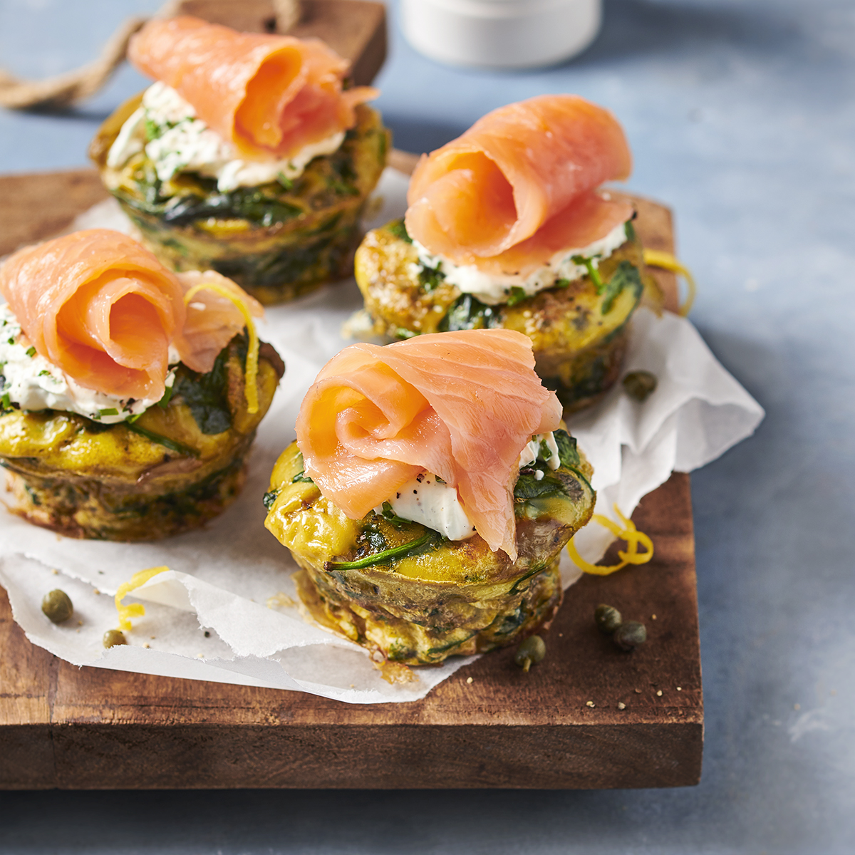 Omeletmuffin met spinazie en gerookte zalm