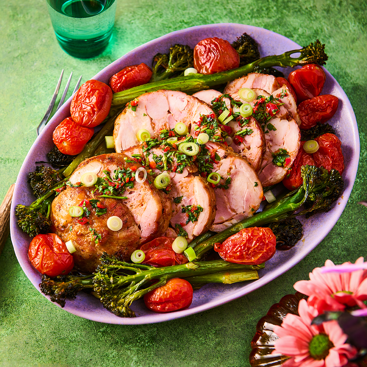 Kippendijrollade met lente-chimichurri