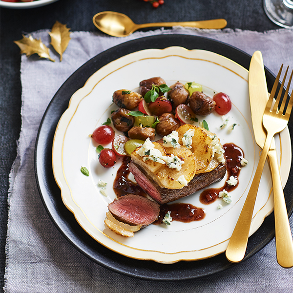 Hertenbiefstuk met roquefort en peer