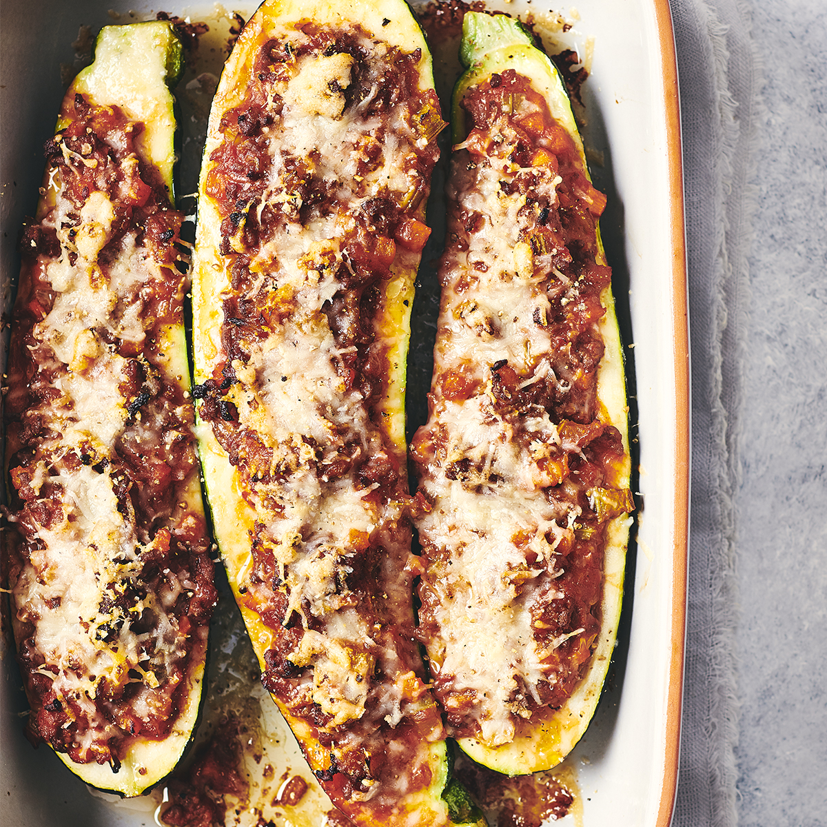 Gevulde courgette met bolognese