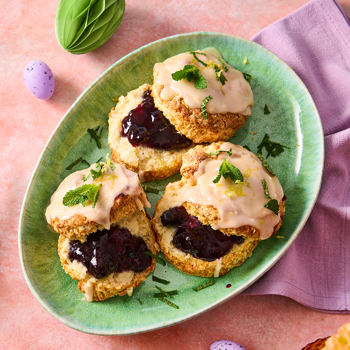 Scones met earl-grey citroenglazuur