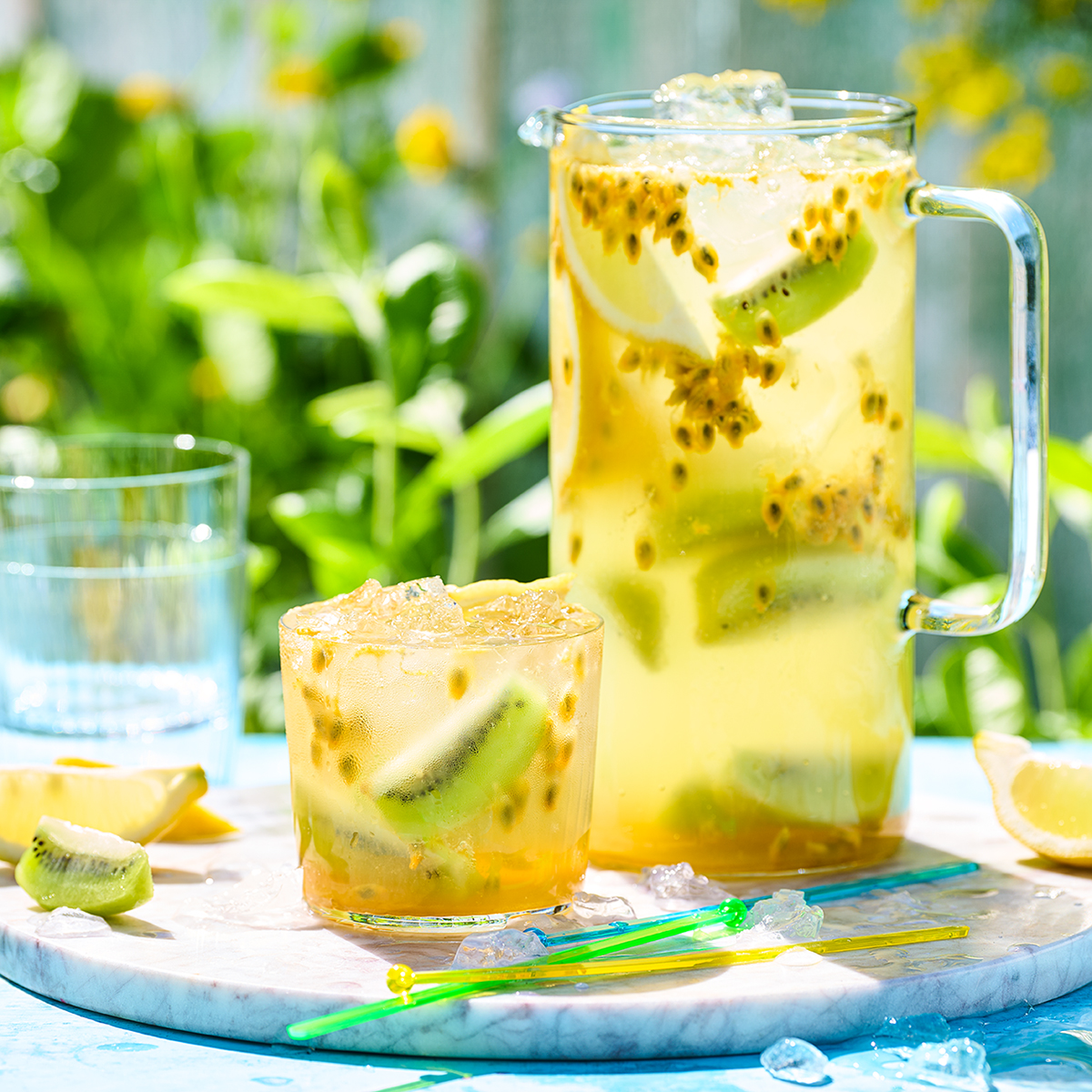 Passievrucht-kiwi mocktail