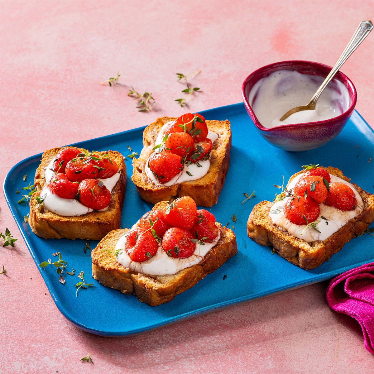 Geroosterde aardbeien met ricotta