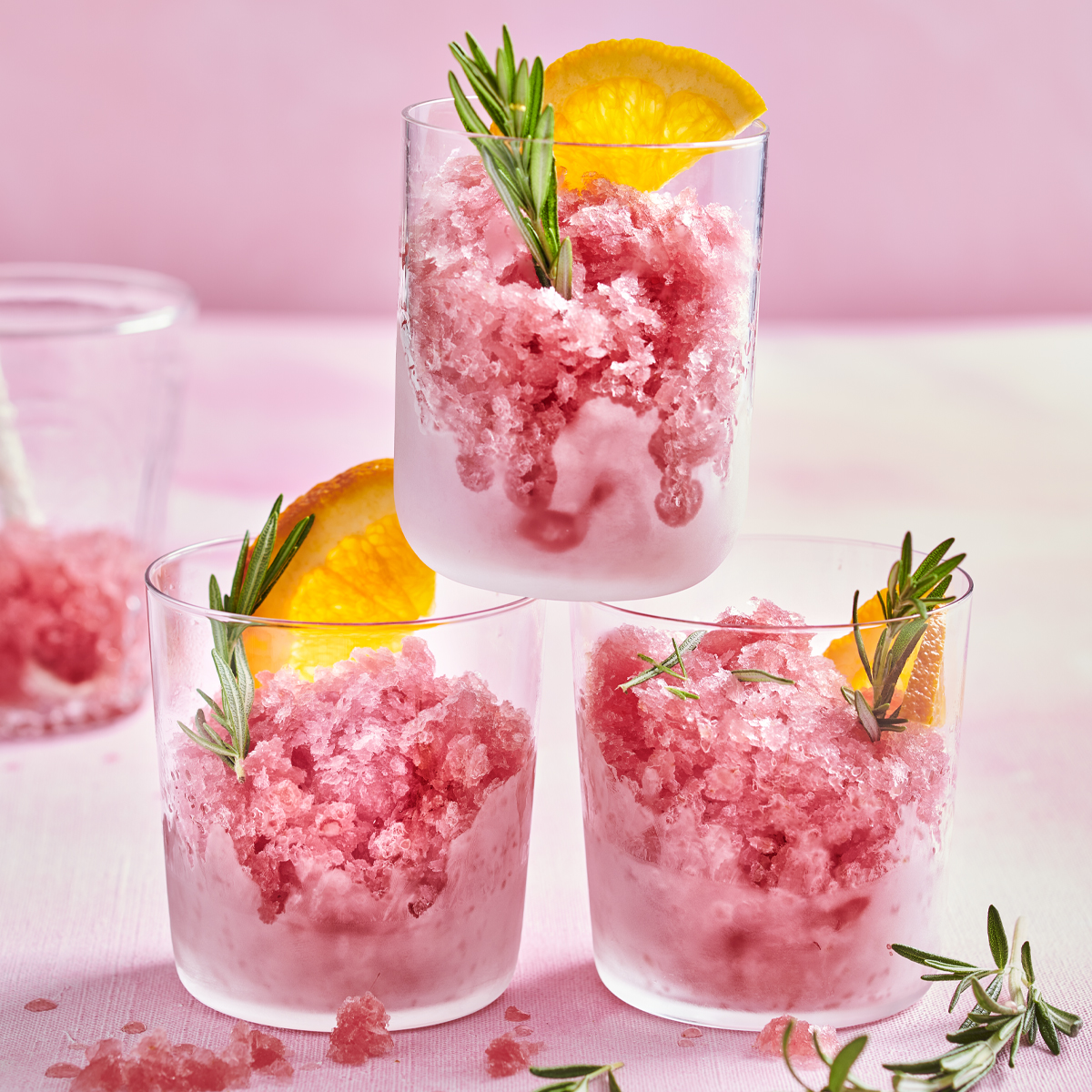Cranberrygranita met sinaasappel en rozemarijn