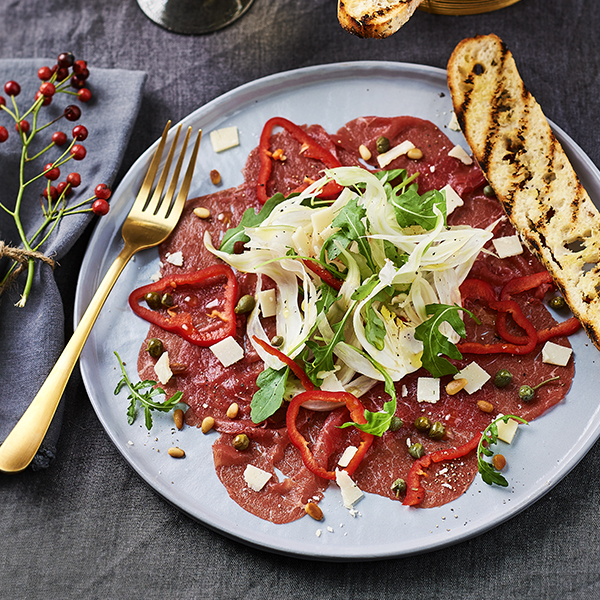 Black Angus carpaccio met venkel