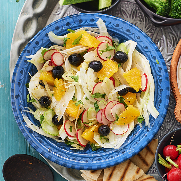 Venkelsalade met sinaasappel en radijs