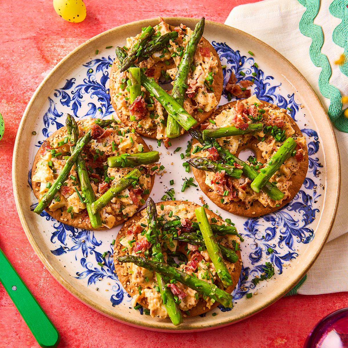 Ei-baconsalade met groene asperges