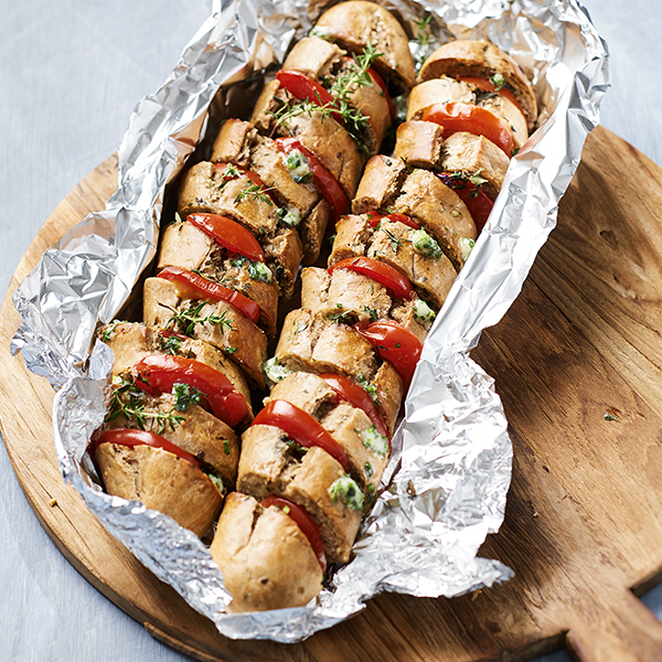 Baguettes met tomaat en verse kruiden